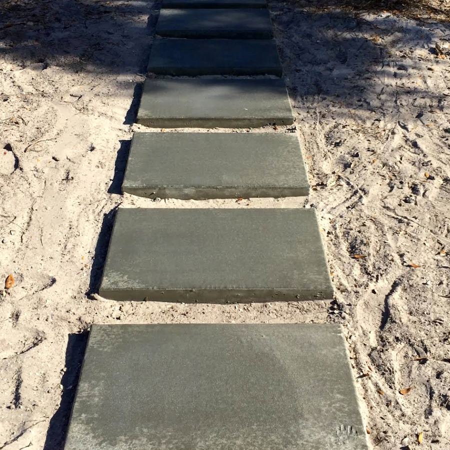 Poured concrete stepping stones path